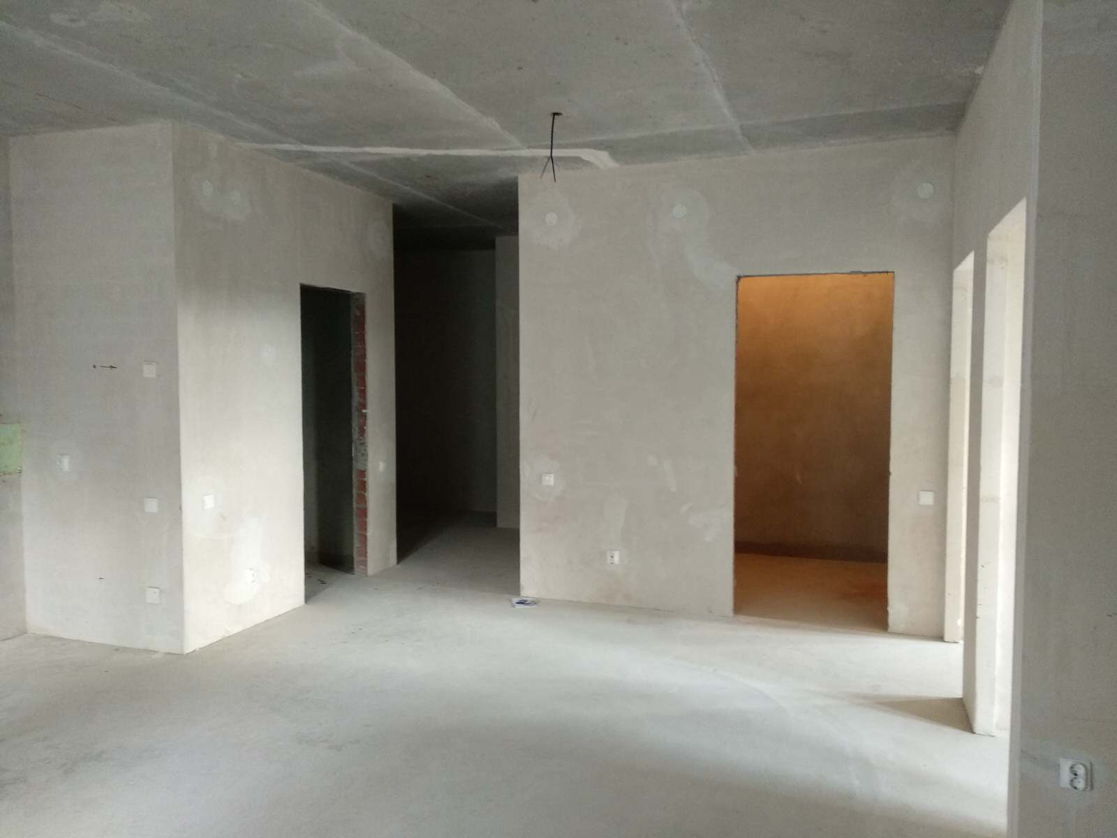 ЖК "Вивальди". "Прохладный серый". Кухня-гостиная в современном стиле. Фото