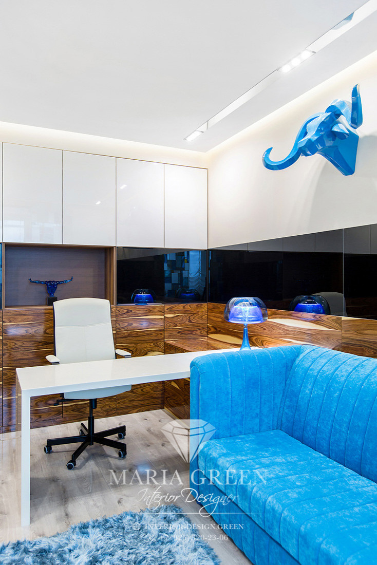 Art deco and modern in a design of the apartment