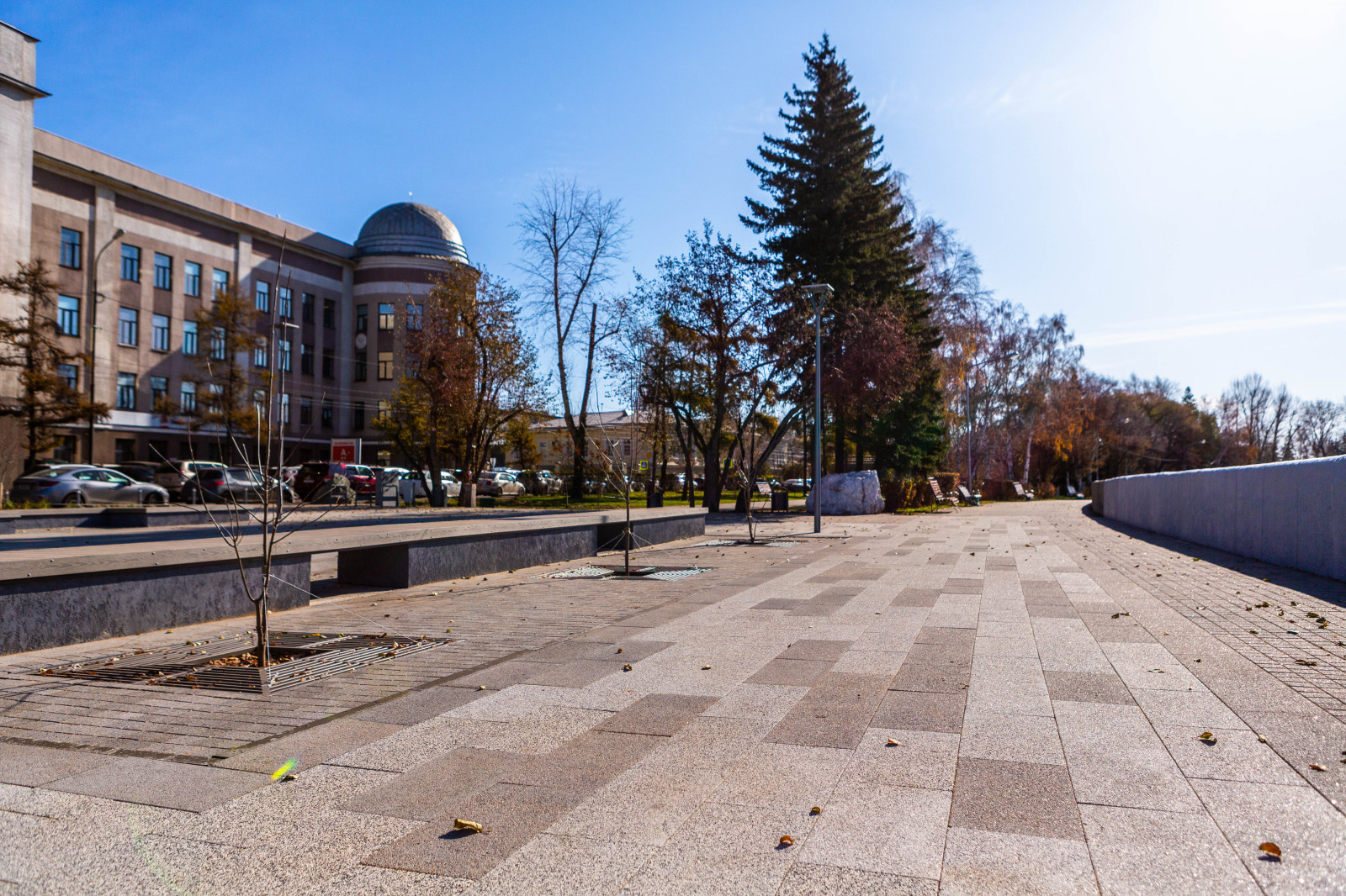 Набережная на бульваре Гагарина в Иркутске
