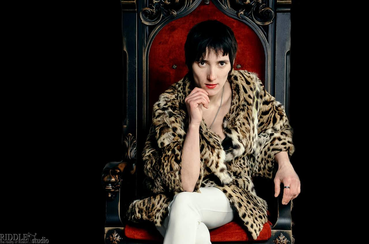 Готический трон