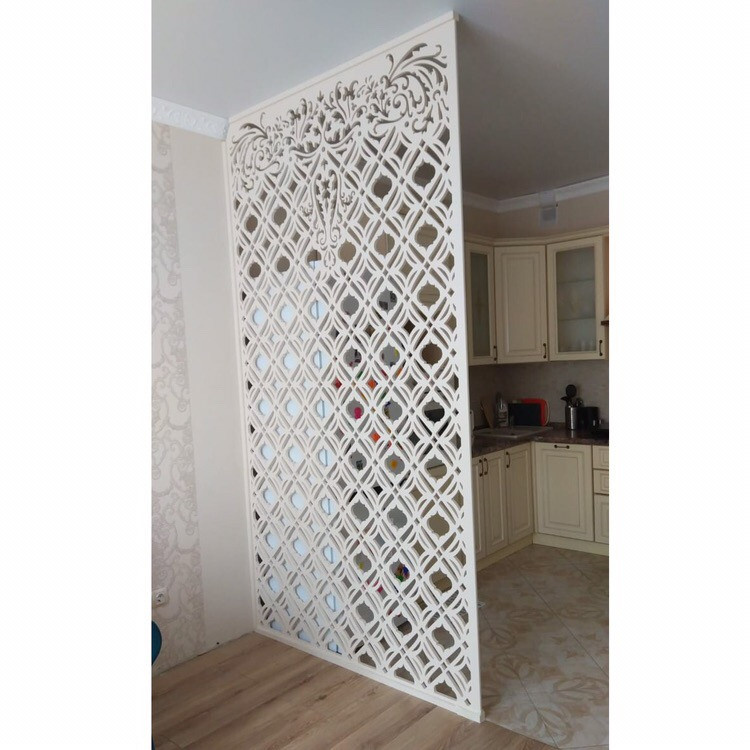 Зонирование резными перегородками