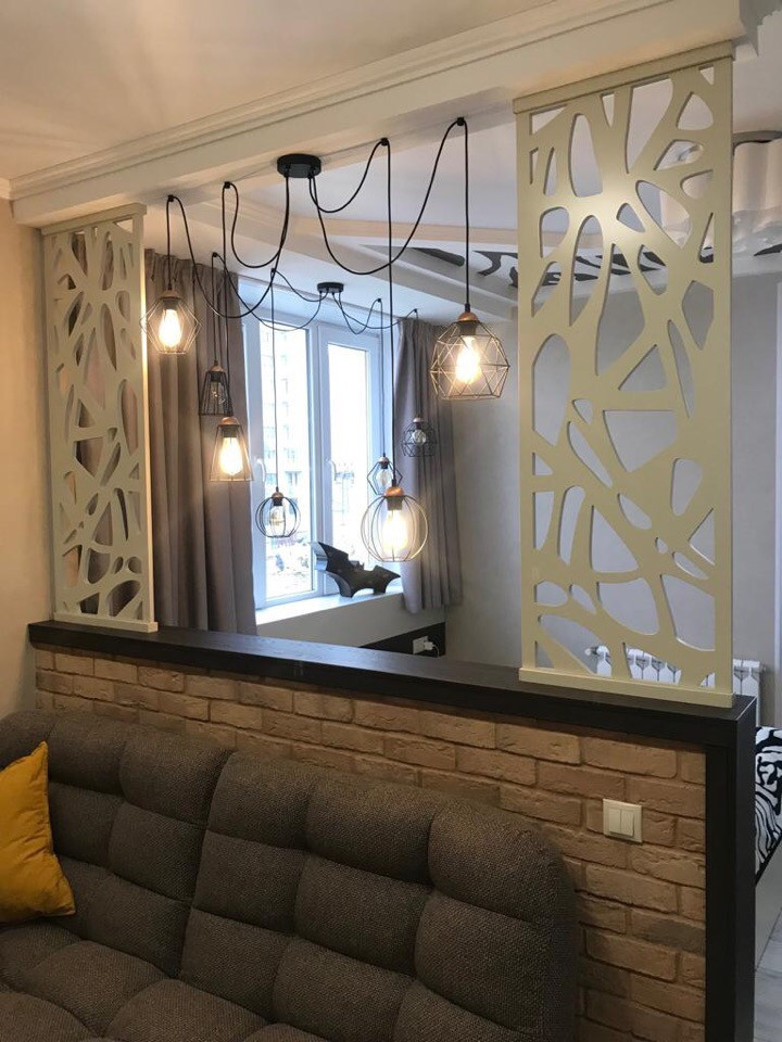 Зонирование резными перегородками