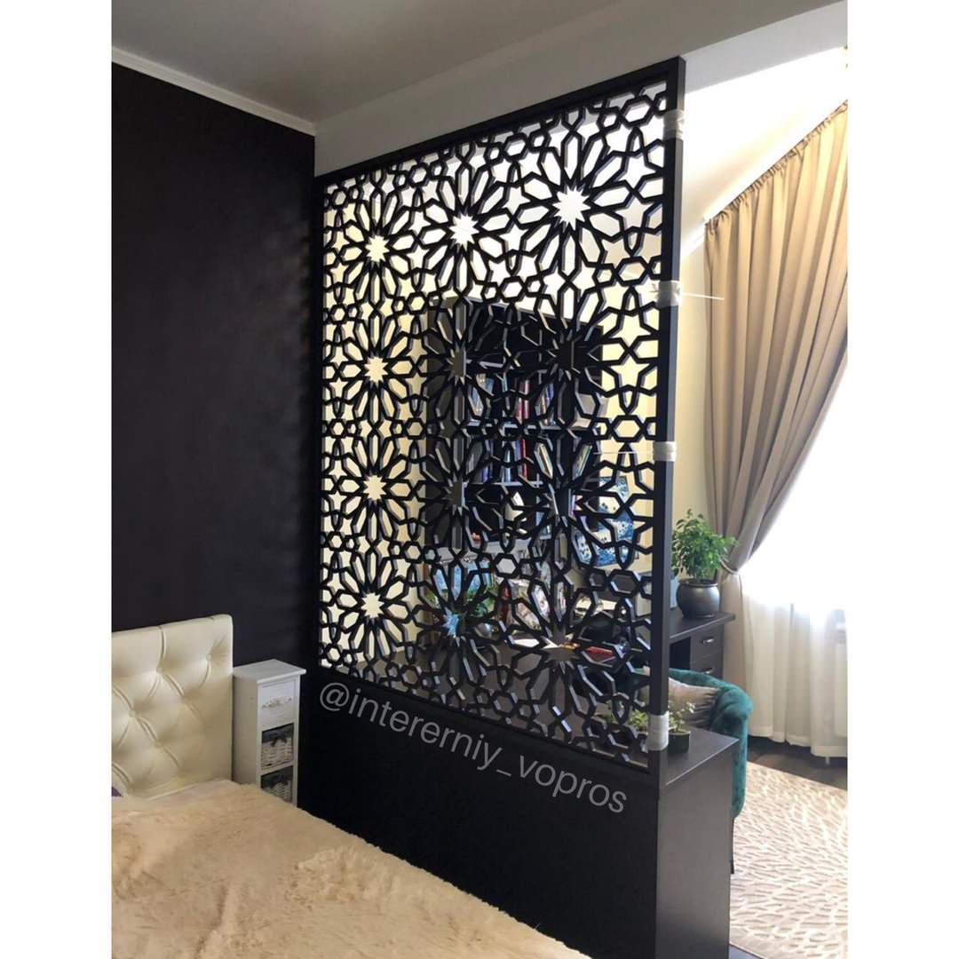 Зонирование резными перегородками