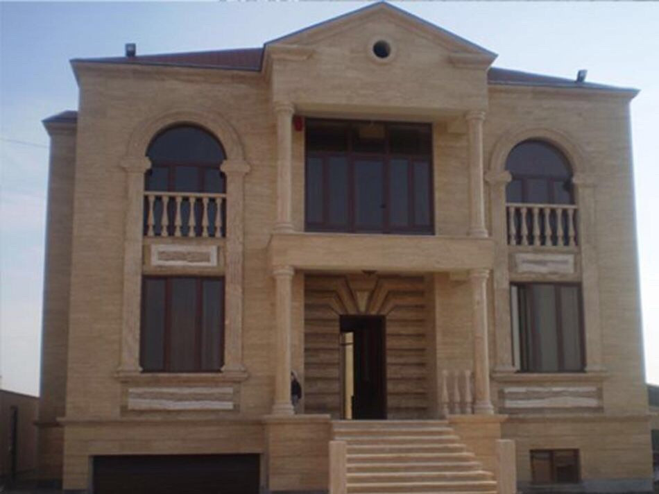 Фасад дома из камня мрамор, травертин,гранит и.т