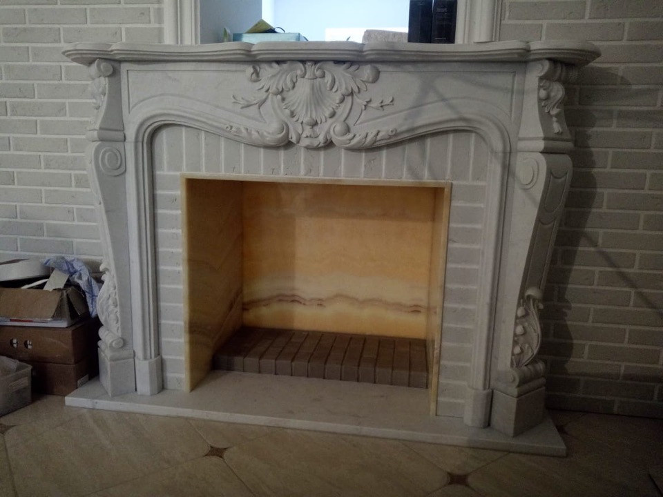Обложка проекта: Камин в стиле Рококо