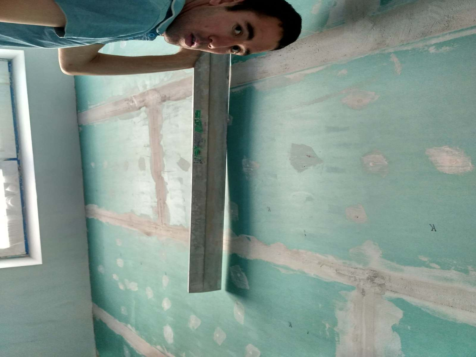 Выравнивание и Отделка Потолка