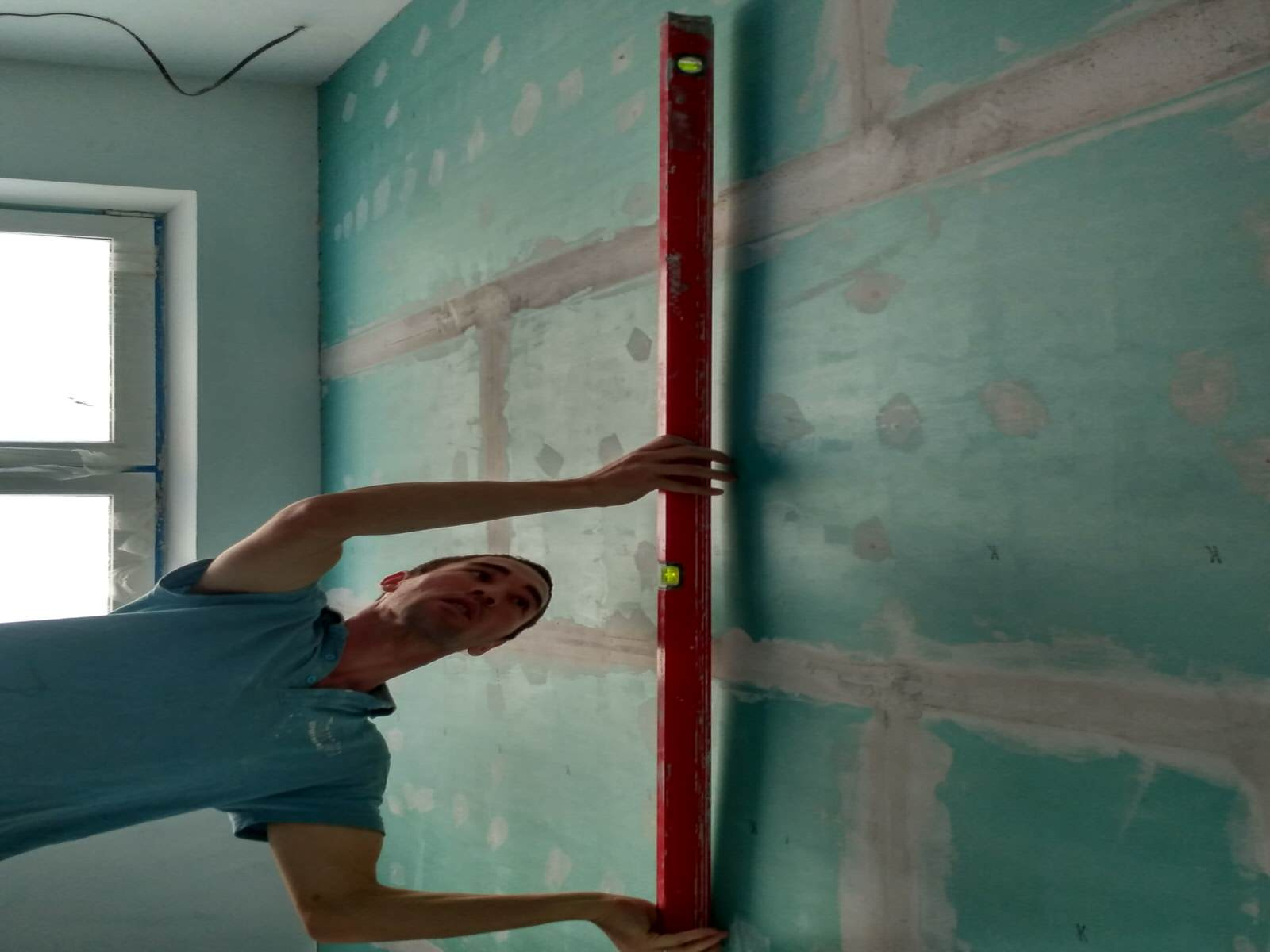 Выравнивание и Отделка Потолка