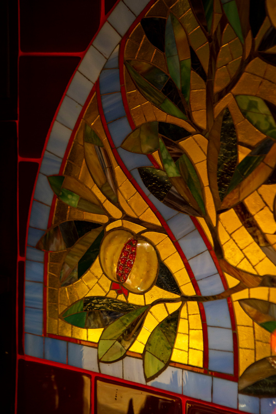 Мозаика с золотой паталью ручной работы