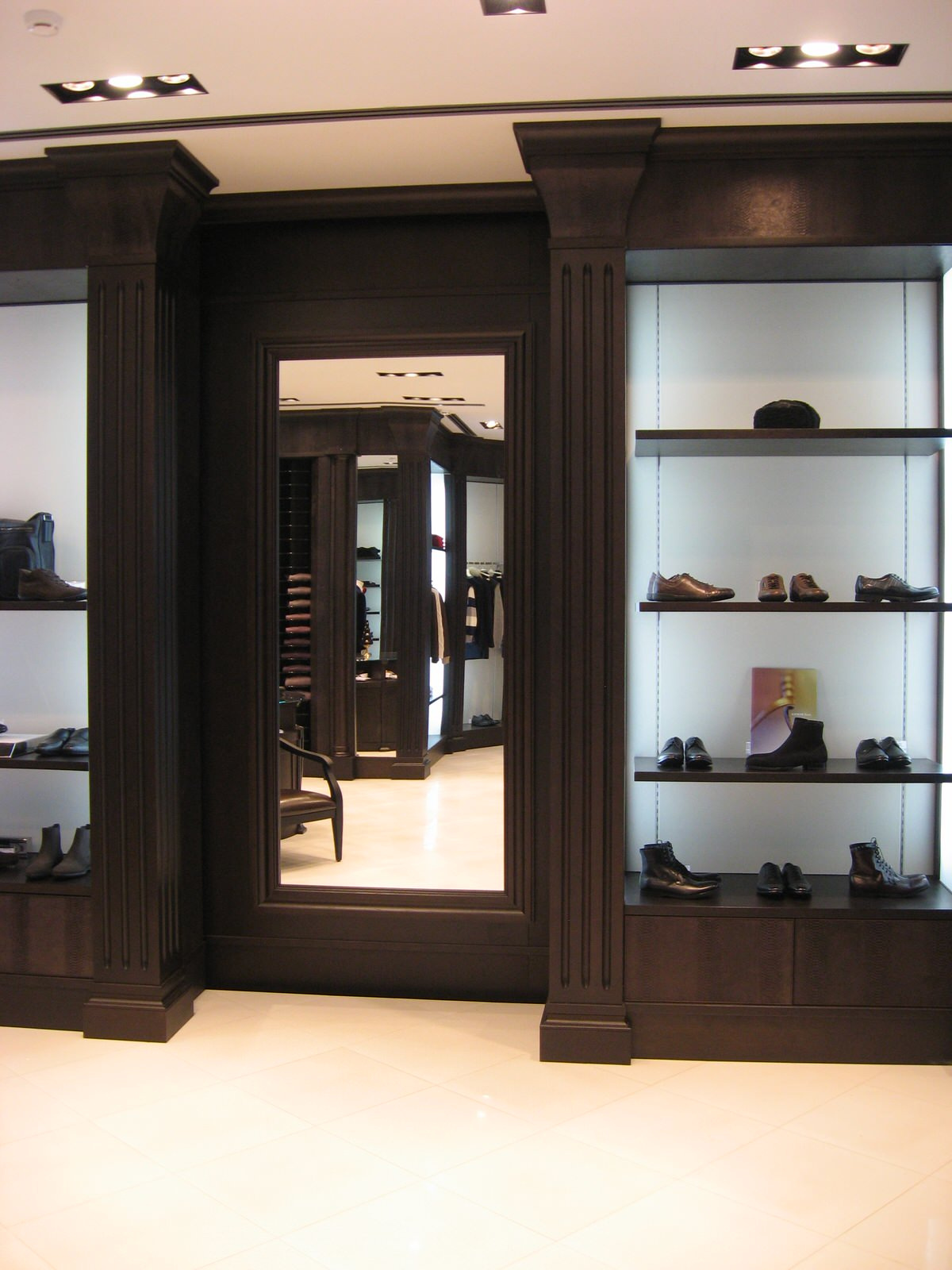 Магазин мужского костюма