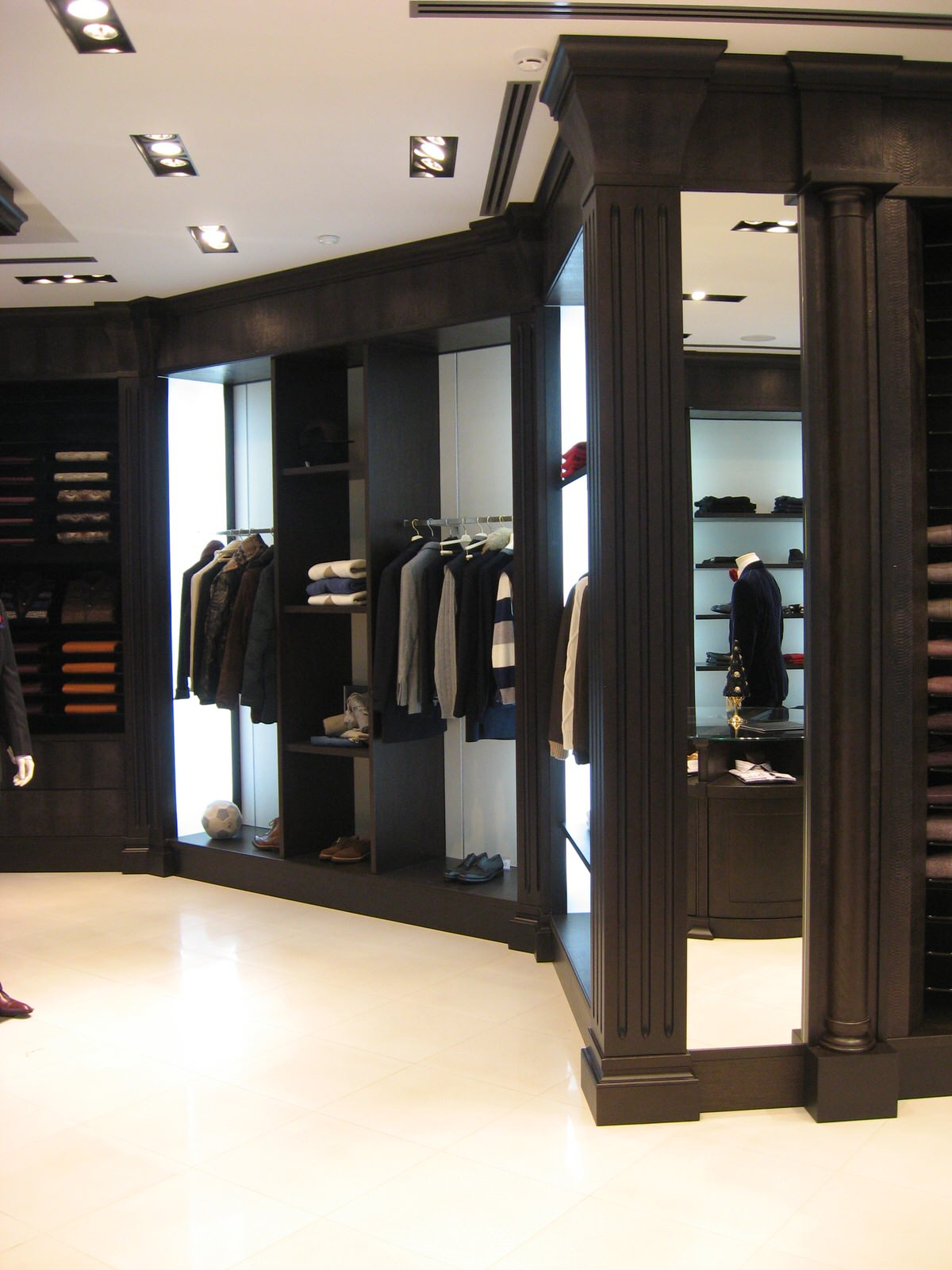 Магазин мужского костюма