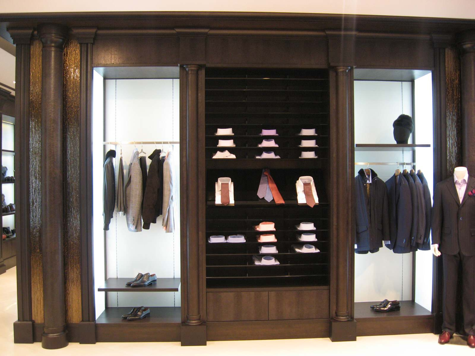 Магазин мужского костюма