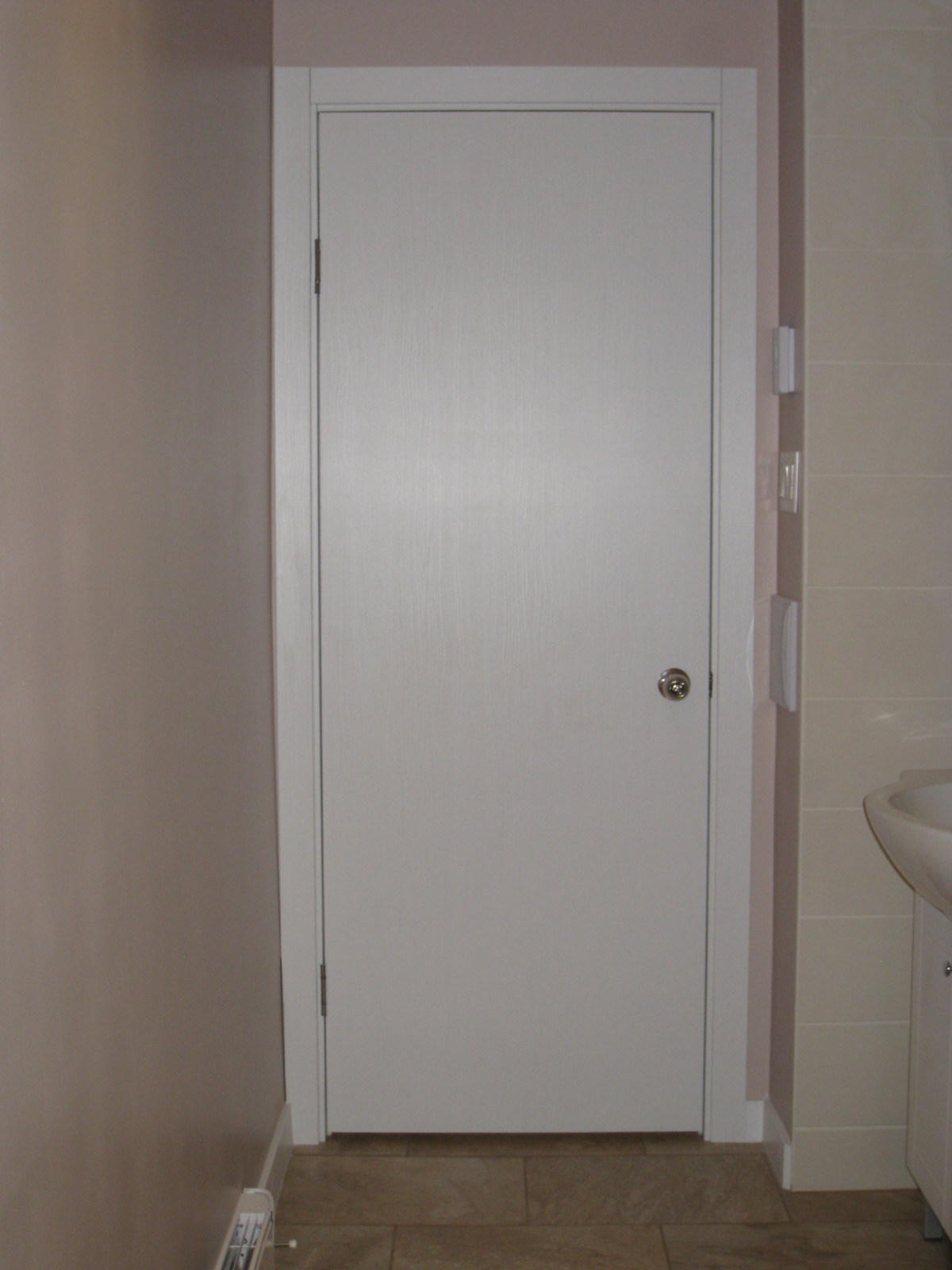Interior door "STANDARD", white or brown, from 24" to 36" x 80"
