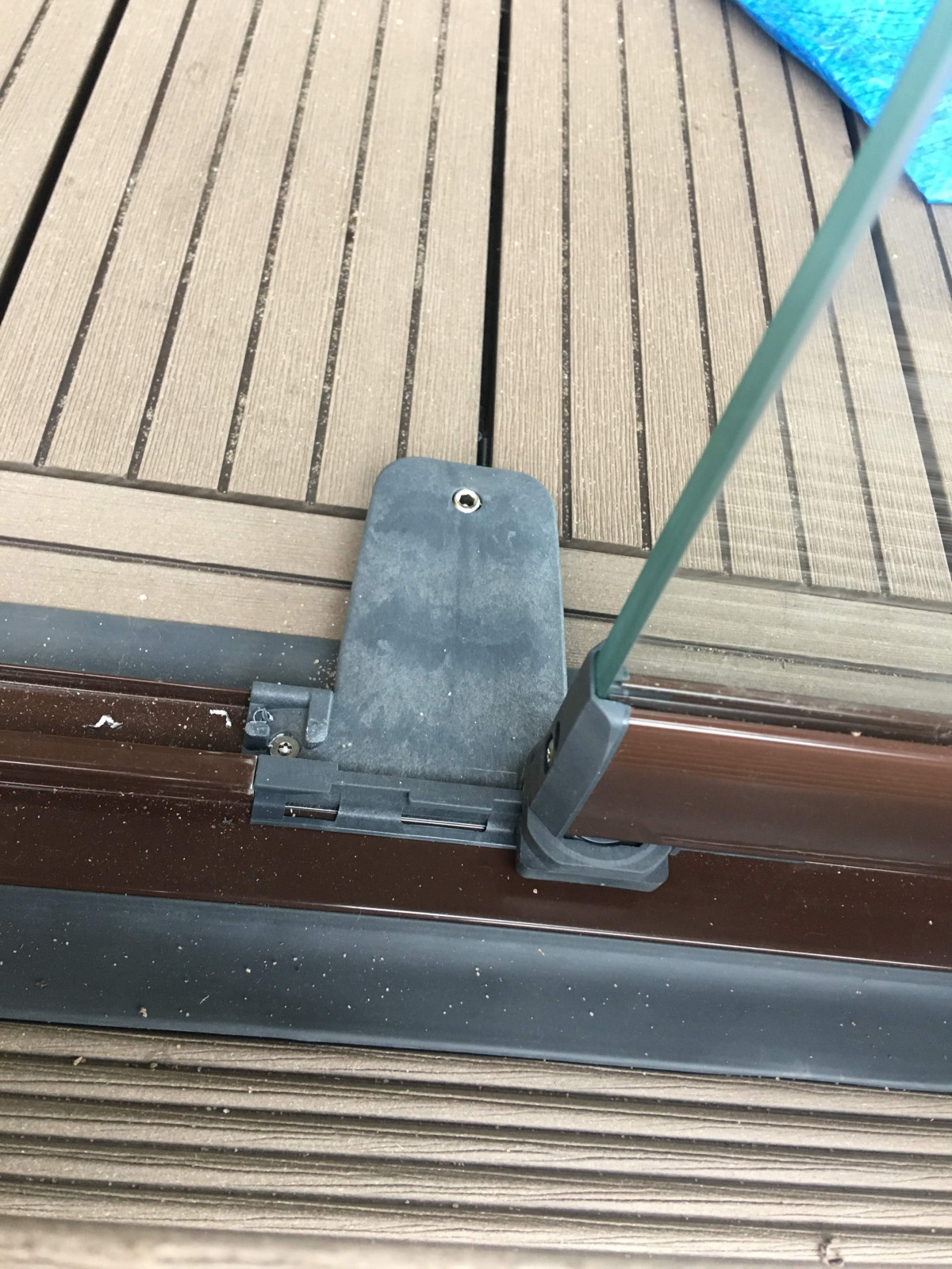 Застеклённая веранда с раздвижными створками