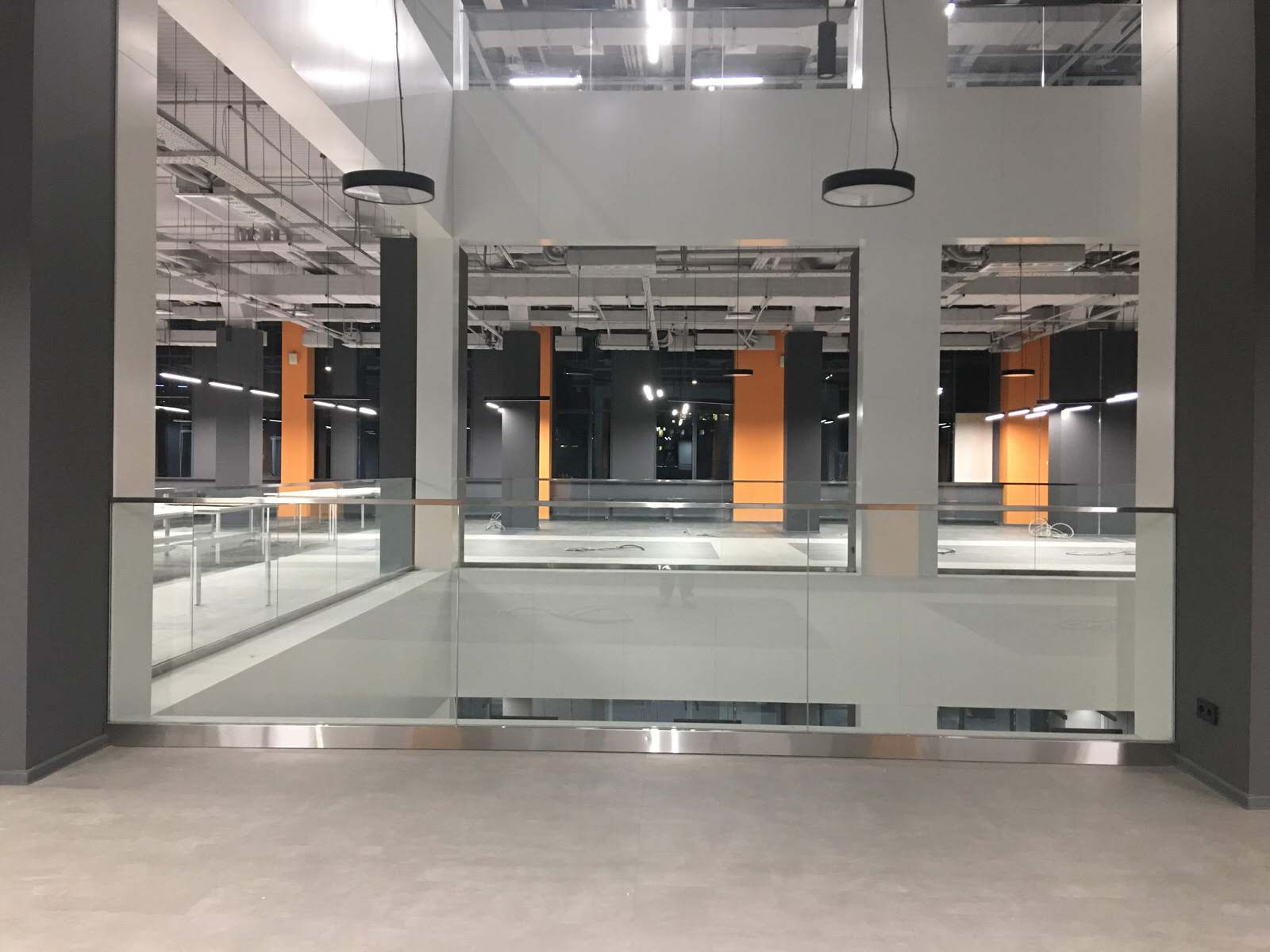 Безрамное ограждение