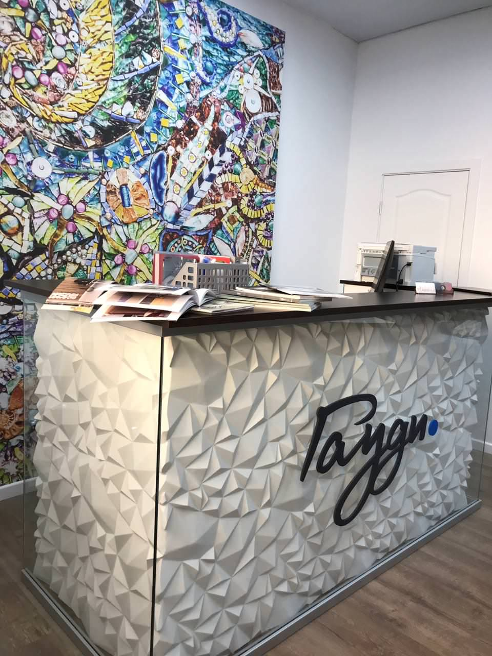 Салон Гауди в Адлере