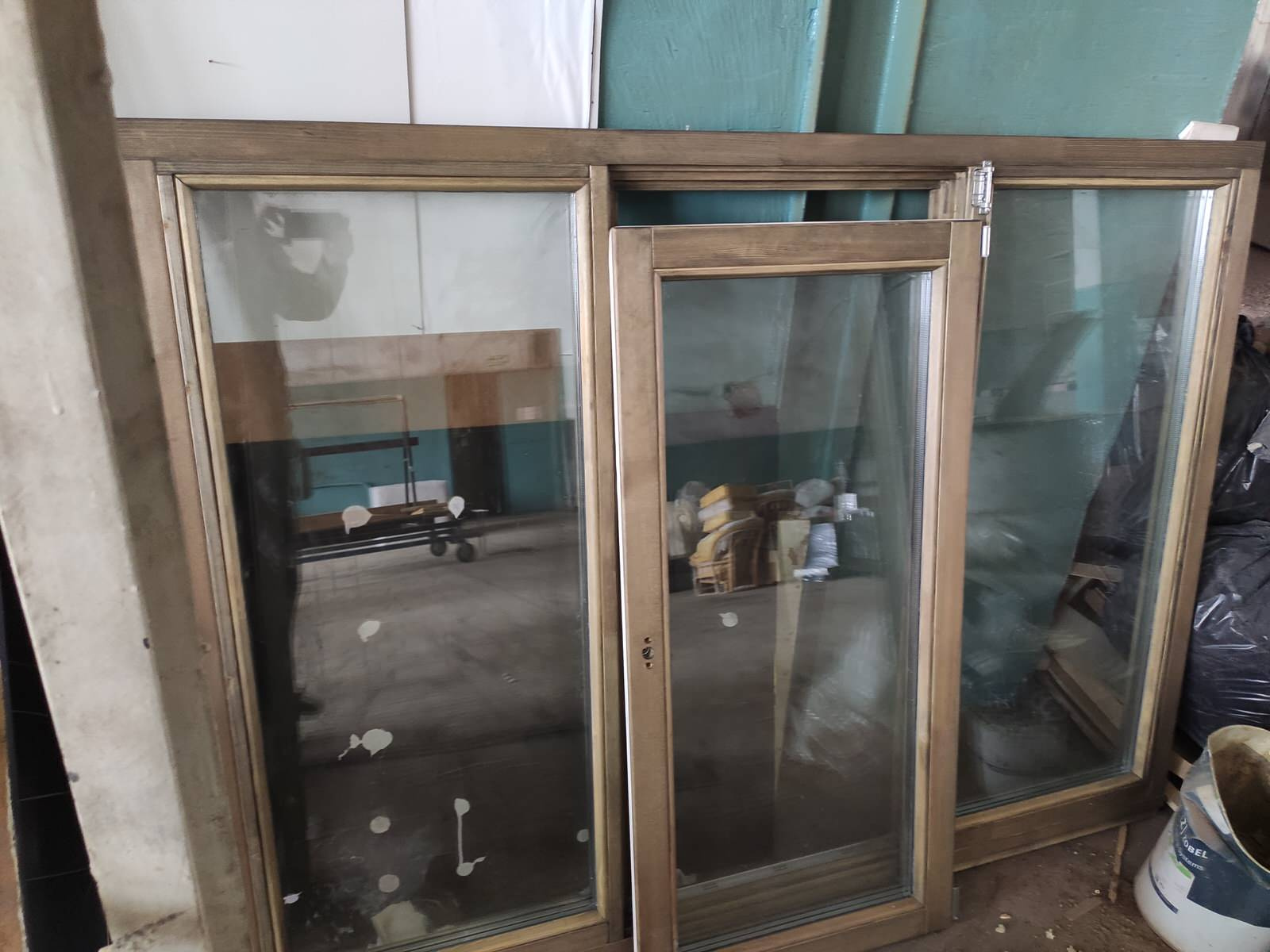 окно из массива сосны