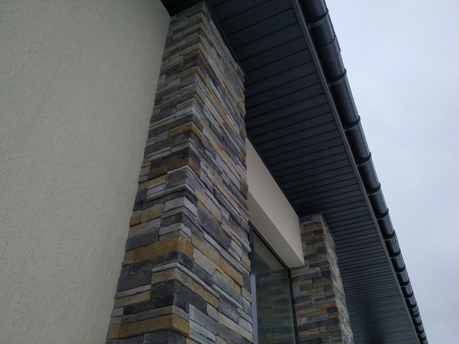 Небольшой одноэтажный дом из кирпича, утепление фасада пенопластом 150мм