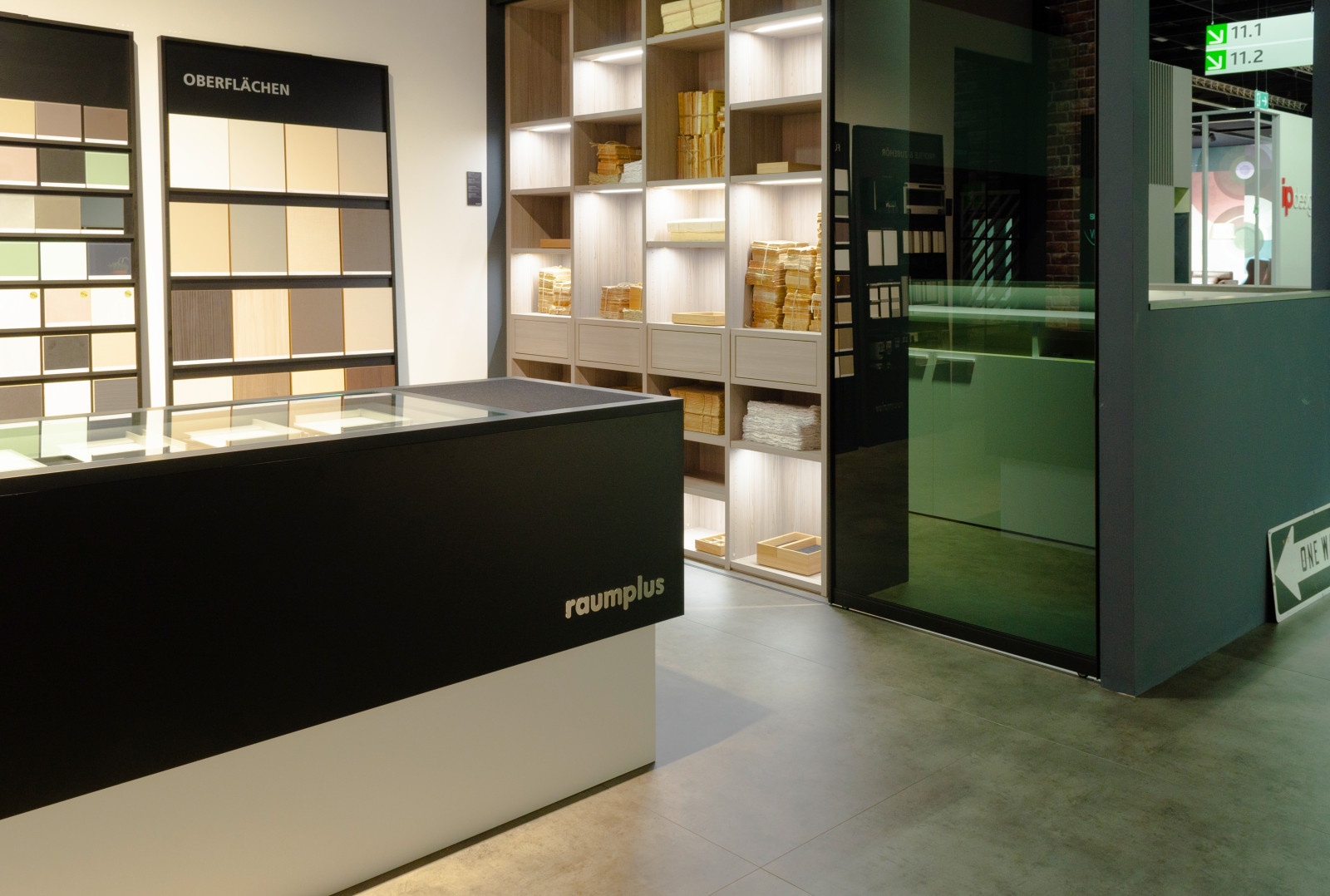 raumplus на выставке IMM Cologne 2020