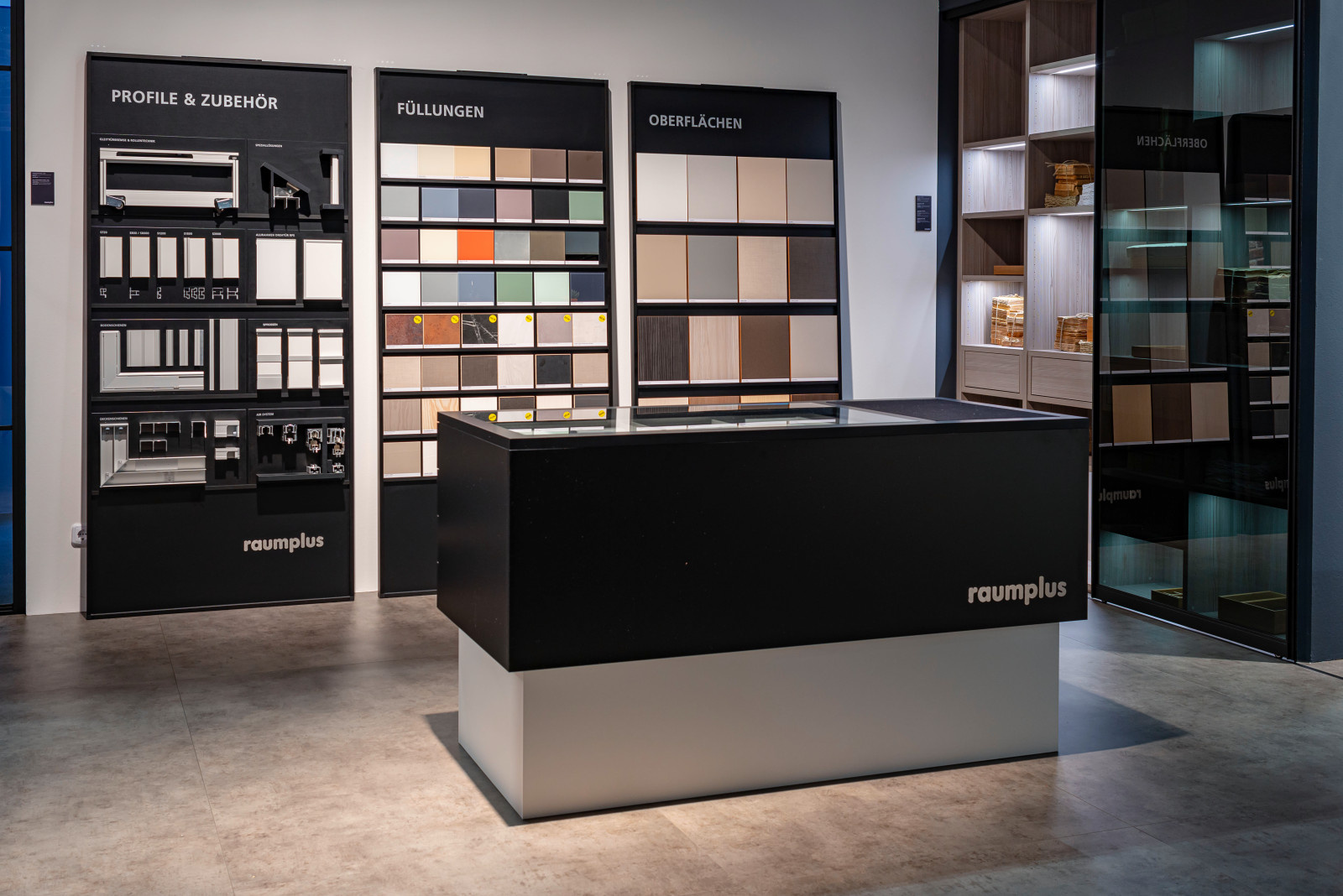 raumplus на выставке IMM Cologne 2020