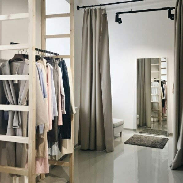 Шоу-рум "12 storeez" в Санкт-Петербурге