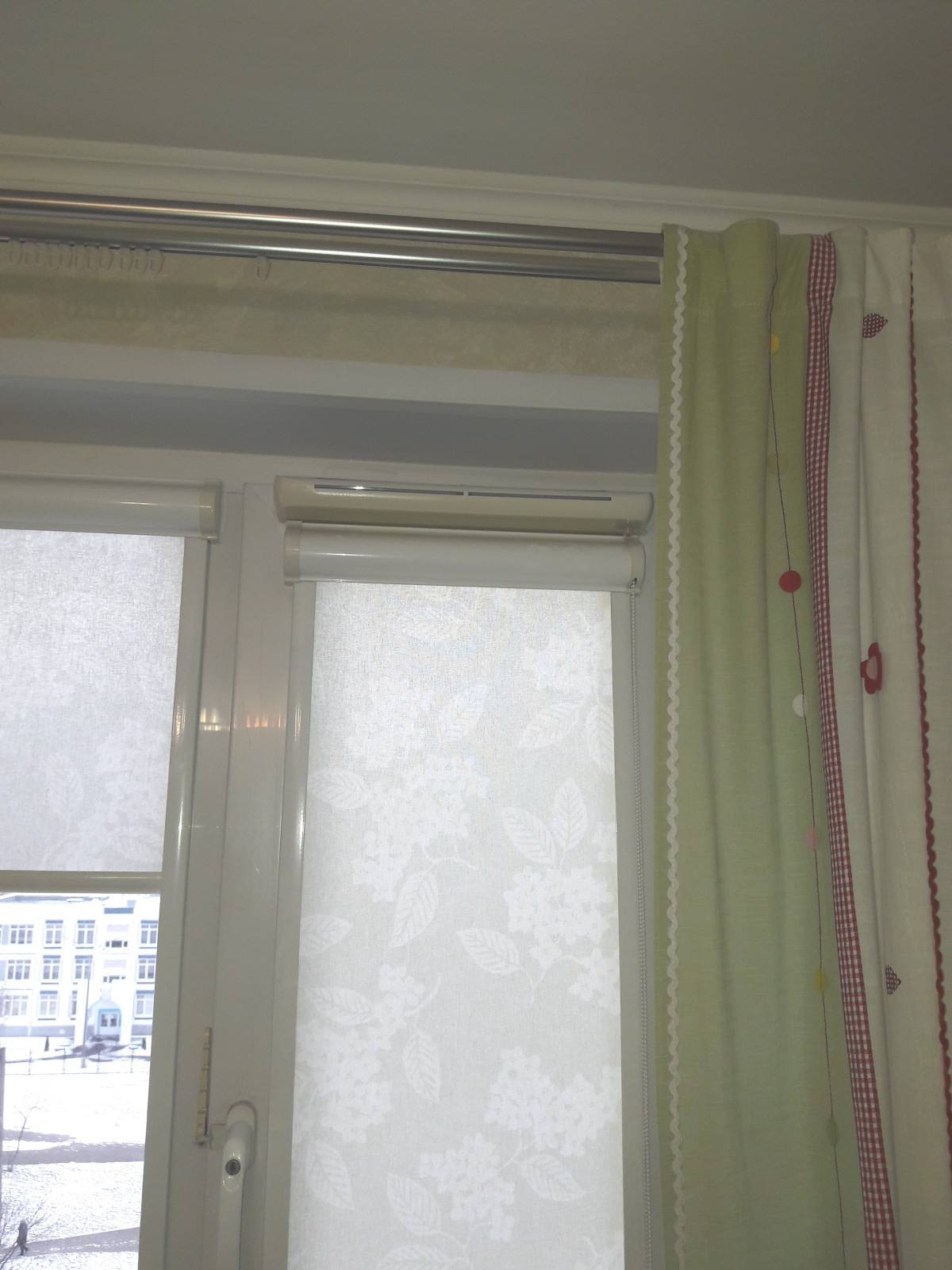 Приточный клапан. Оконный. Регулирование расхода воздуха по датчику влажности. (