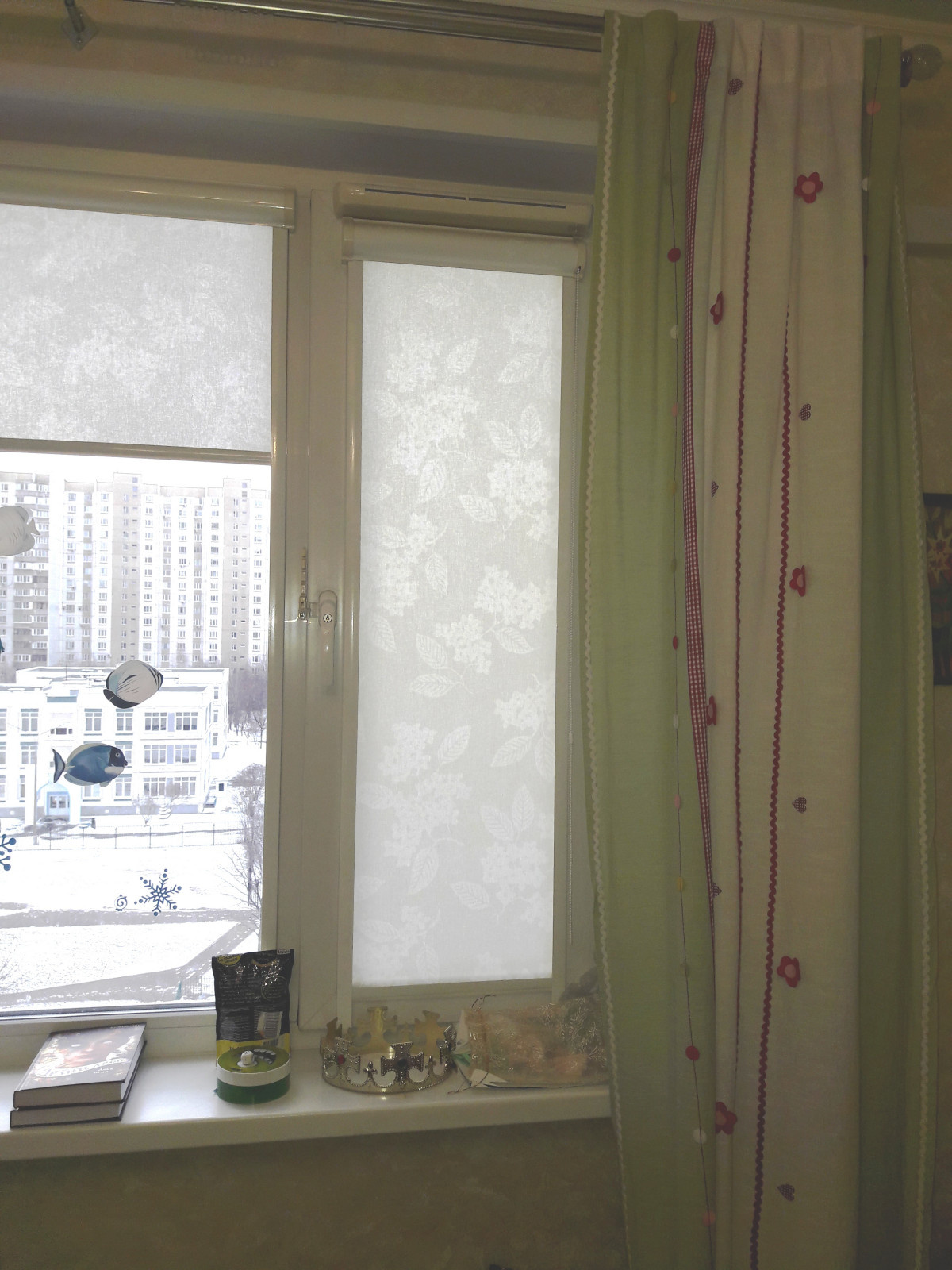 Оконный приточный клапан. Детская.