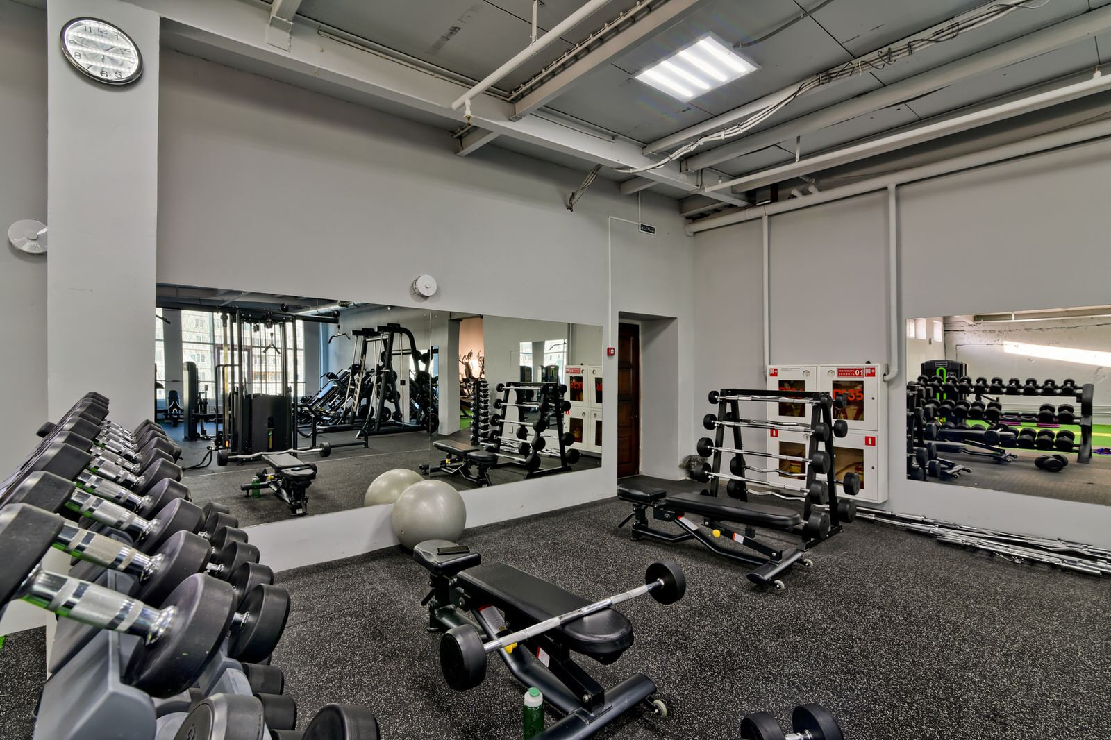 Интерьерные фотографии и Виртуальный тур по Фитнес клубу Green Fitness г. Омск