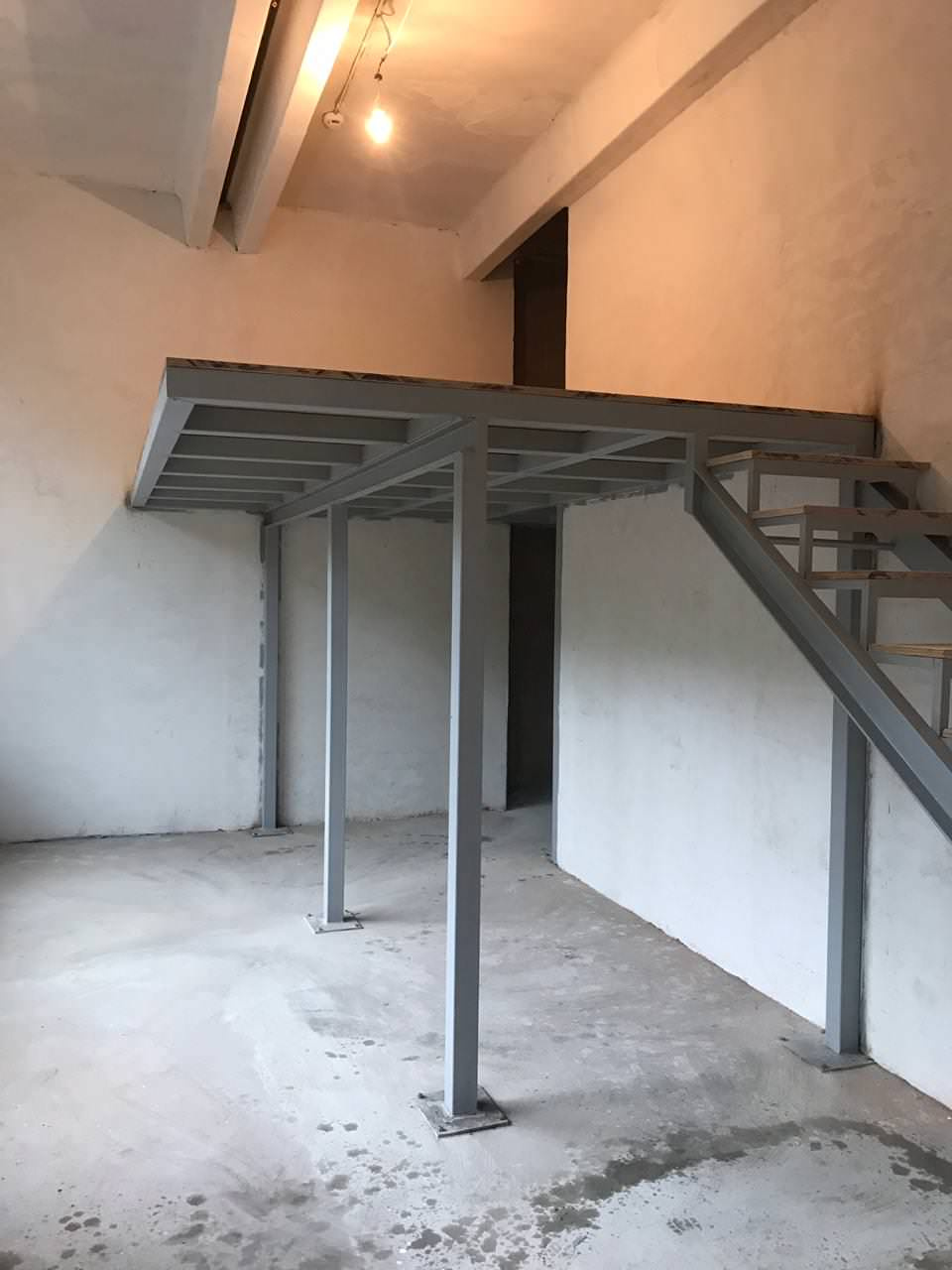 Спальня на антресольном этаже