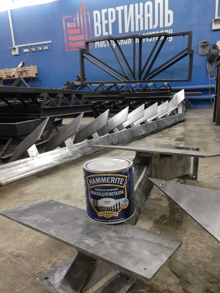 Лестница на монокосоуре с забежными ступенями