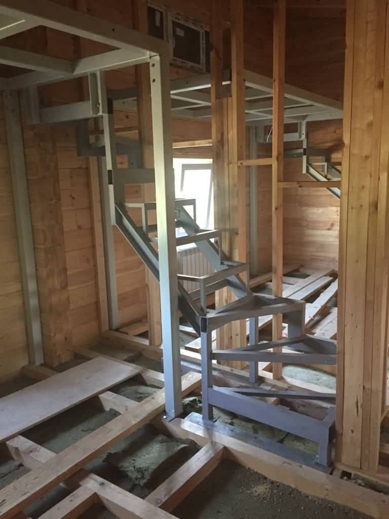Антресольный этаж в деревянном доме