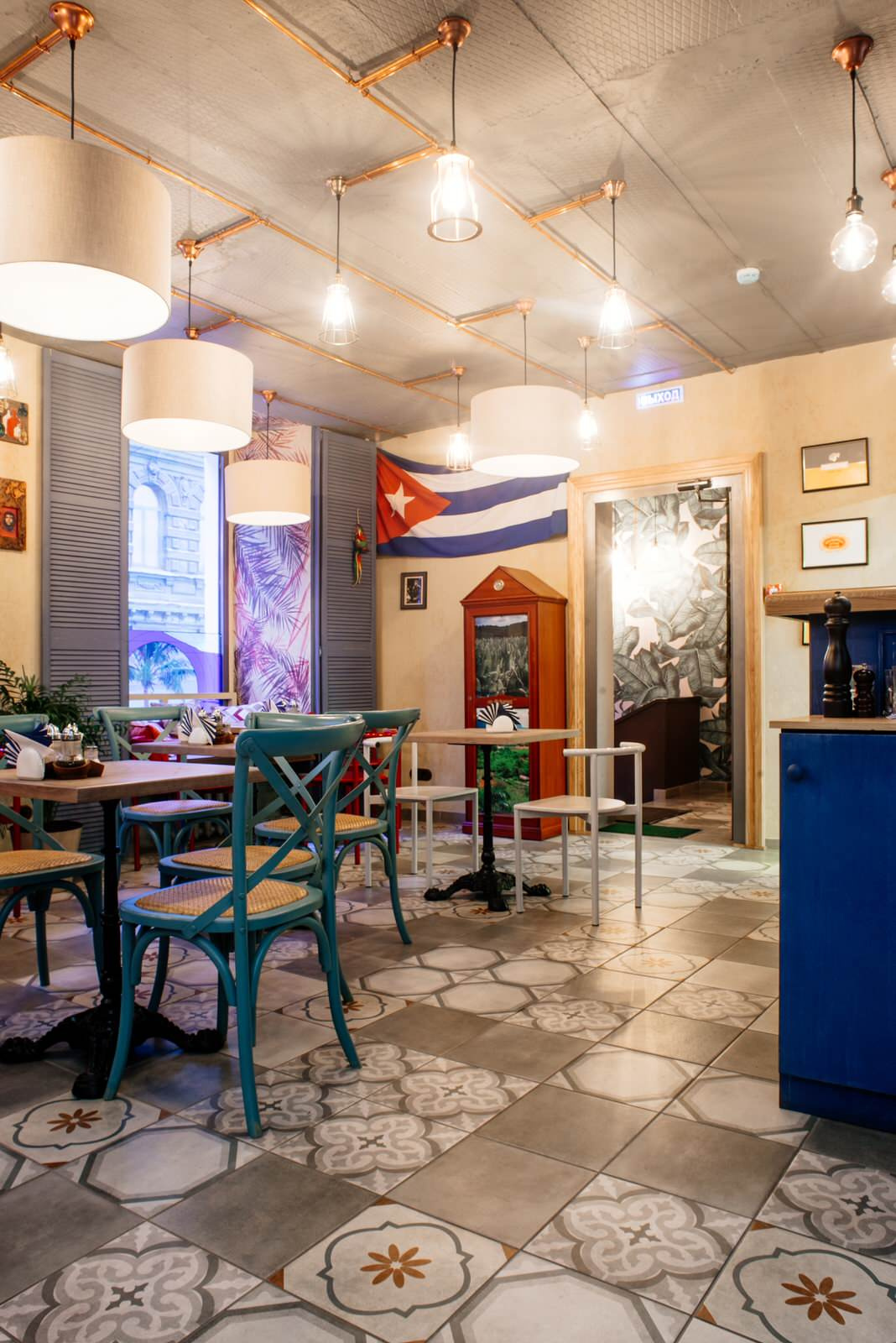 Cafe-cigar lounge "Cuba" on Kuznechny Lane