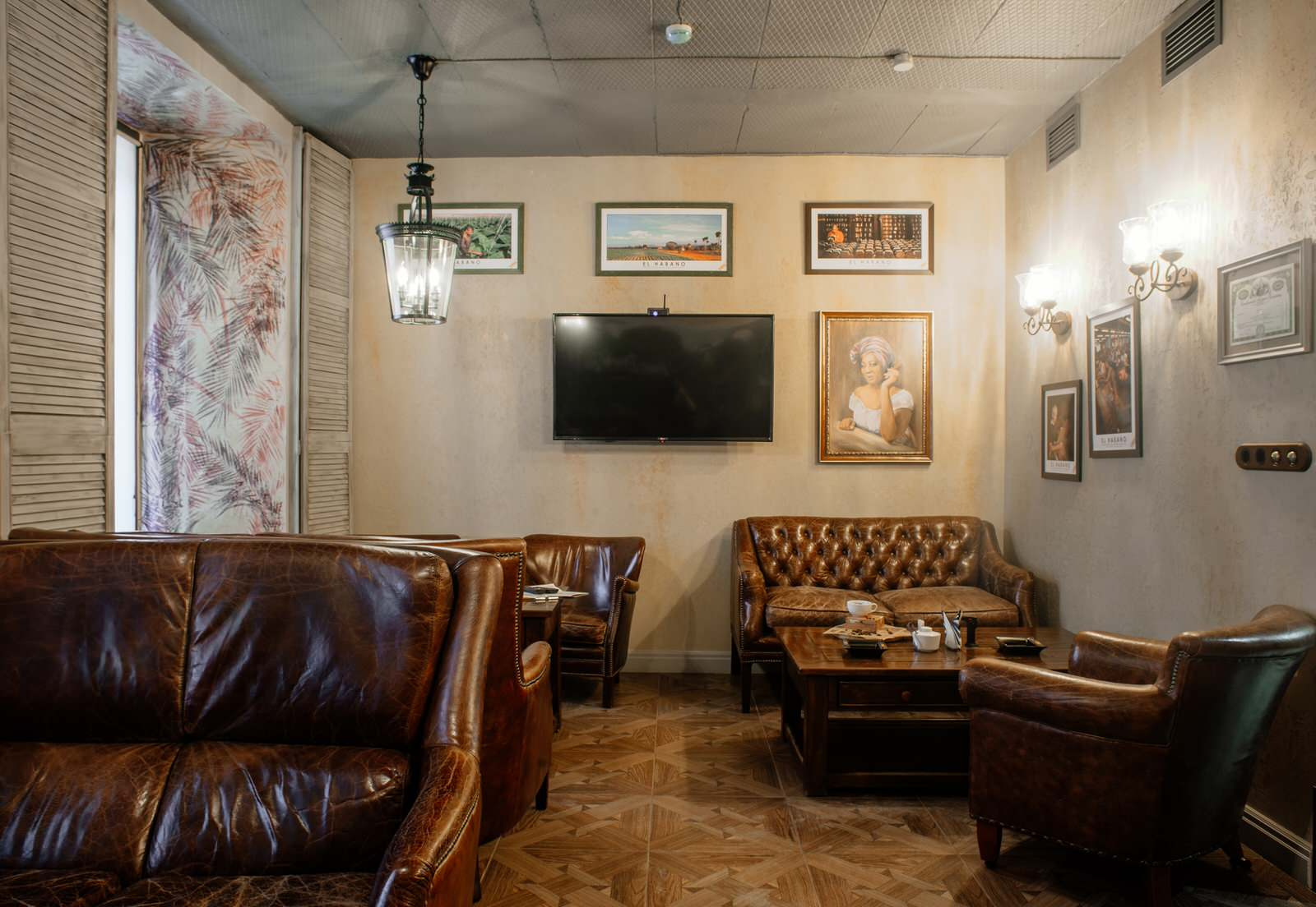 Cafe-cigar lounge "Cuba" on Kuznechny Lane