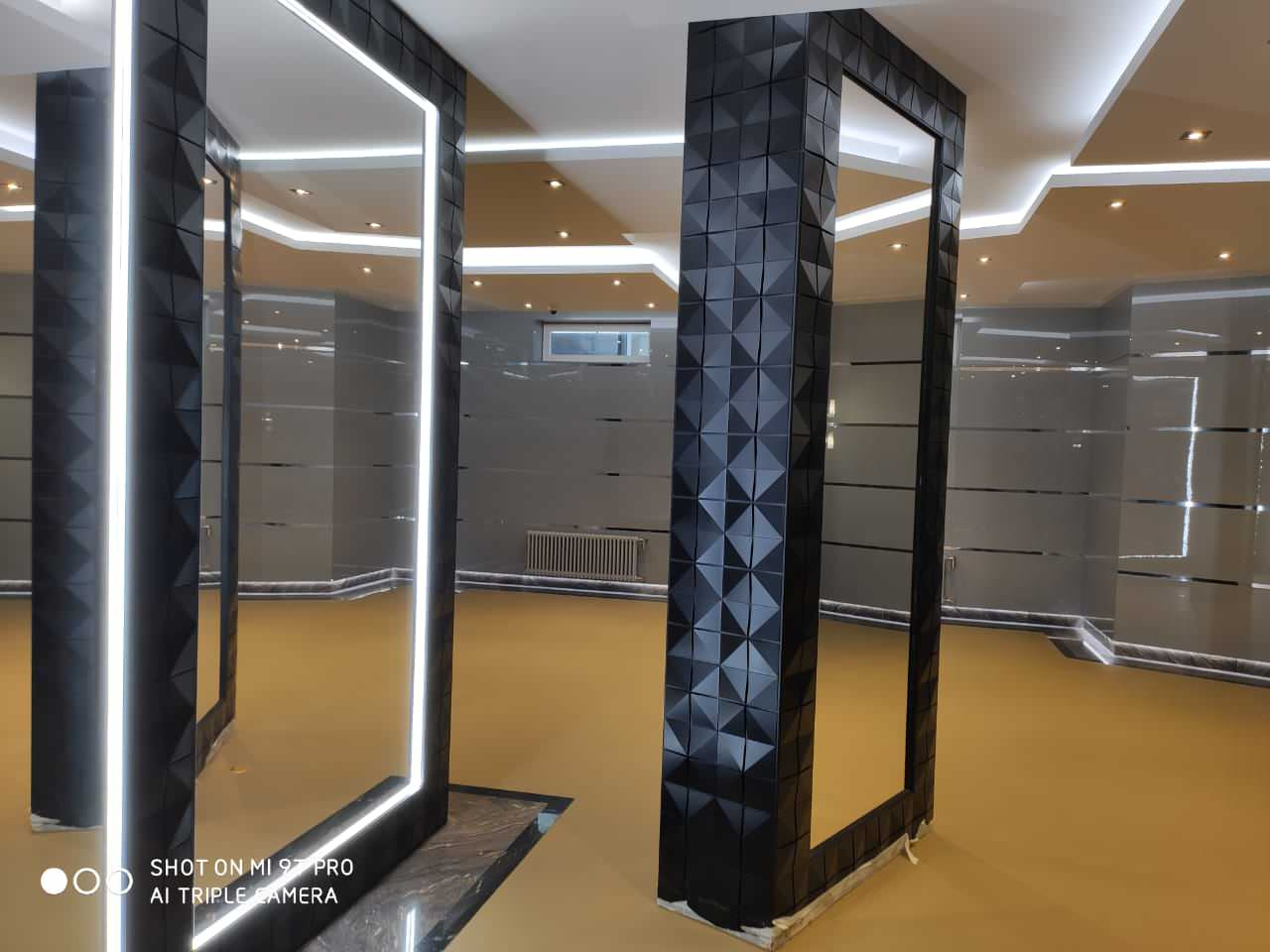 Стеновая панеляция зоны бассейна и спортзала в частном доме