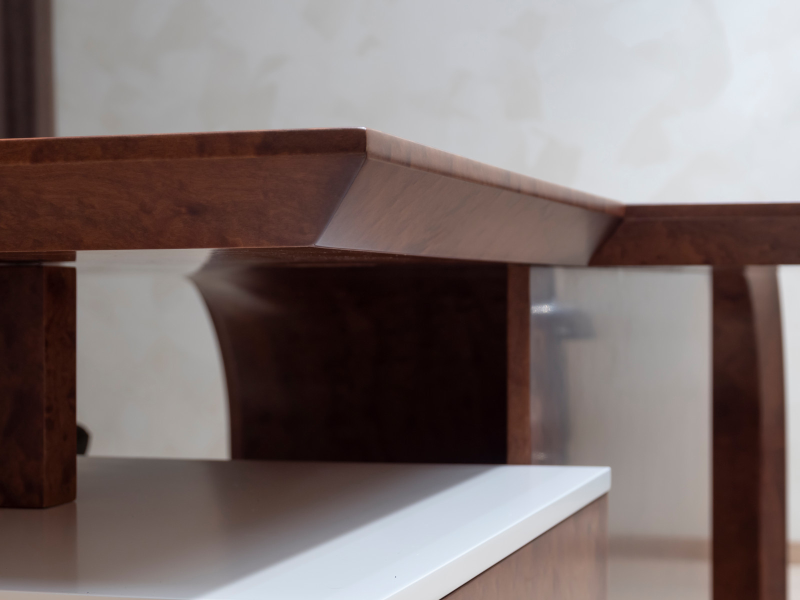 Комплексное оформление мебелью офиса компании РЕМИТ