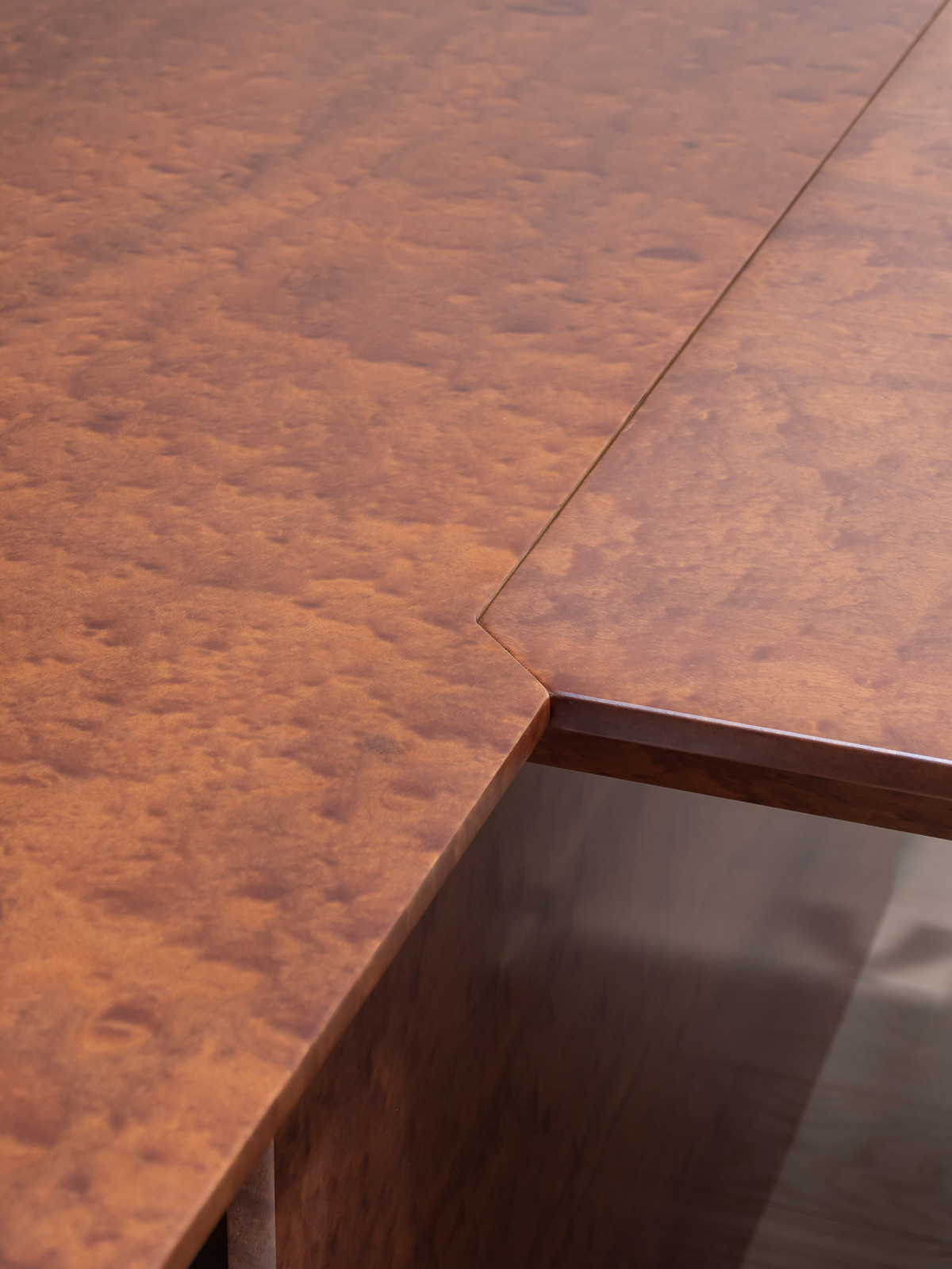 Комплексное оформление мебелью офиса компании РЕМИТ