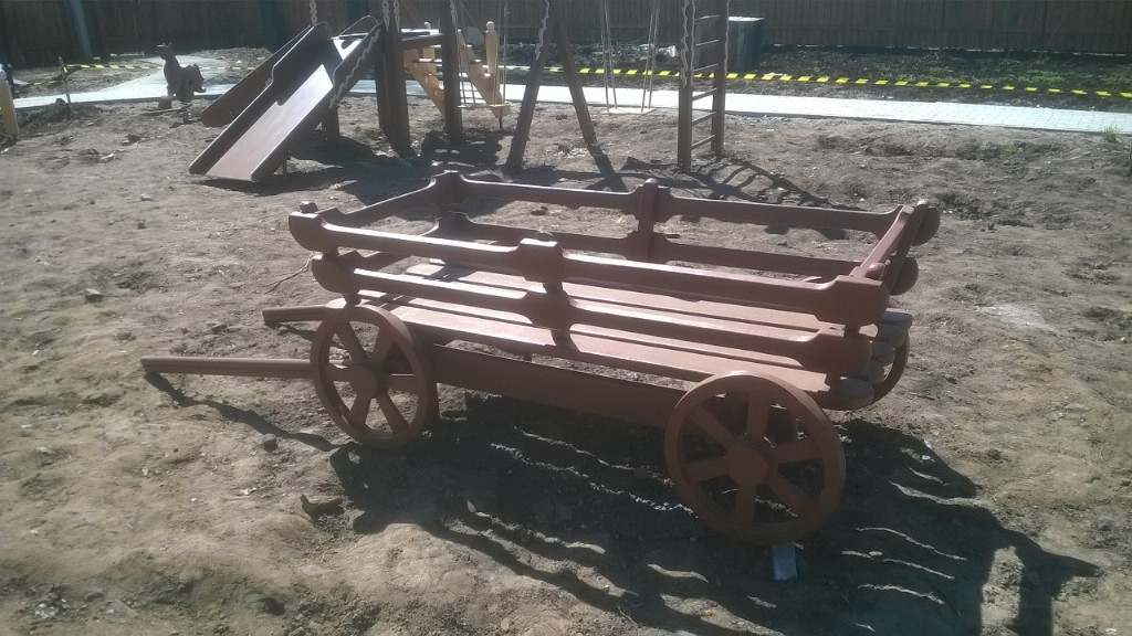 Бани, беседки, детские городки