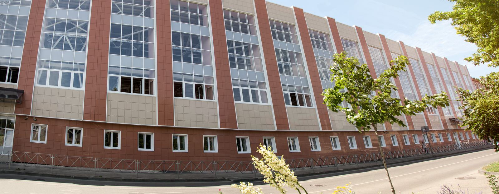 Обложка проекта: Легкоатлетический манеж