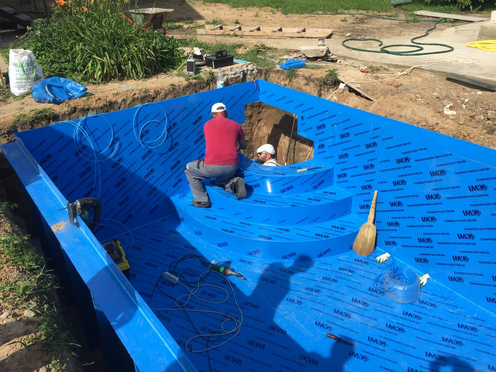 БАССЕЙНЫ ИЗ ПОЛИПРОПИЛЕНА