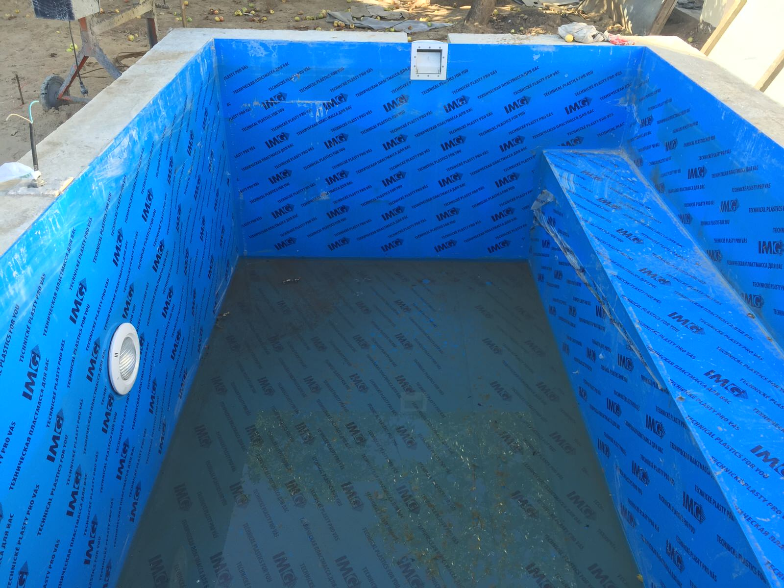 Обложка проекта: БАССЕЙНЫ ИЗ ПОЛИПРОПИЛЕНА