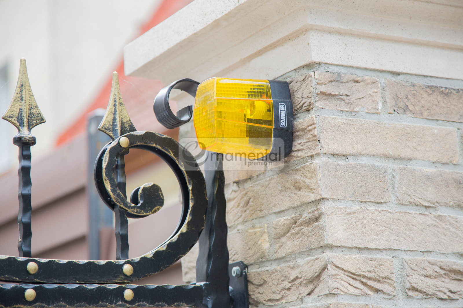 Кованное ограждение для частного дома