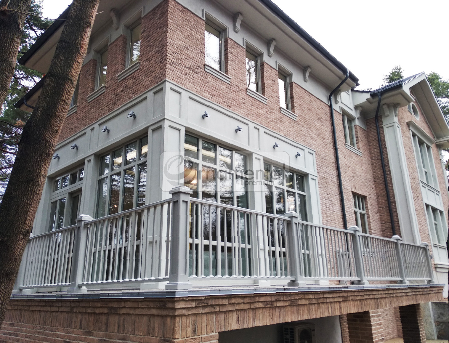 Ограждение и балюстрады в частном доме