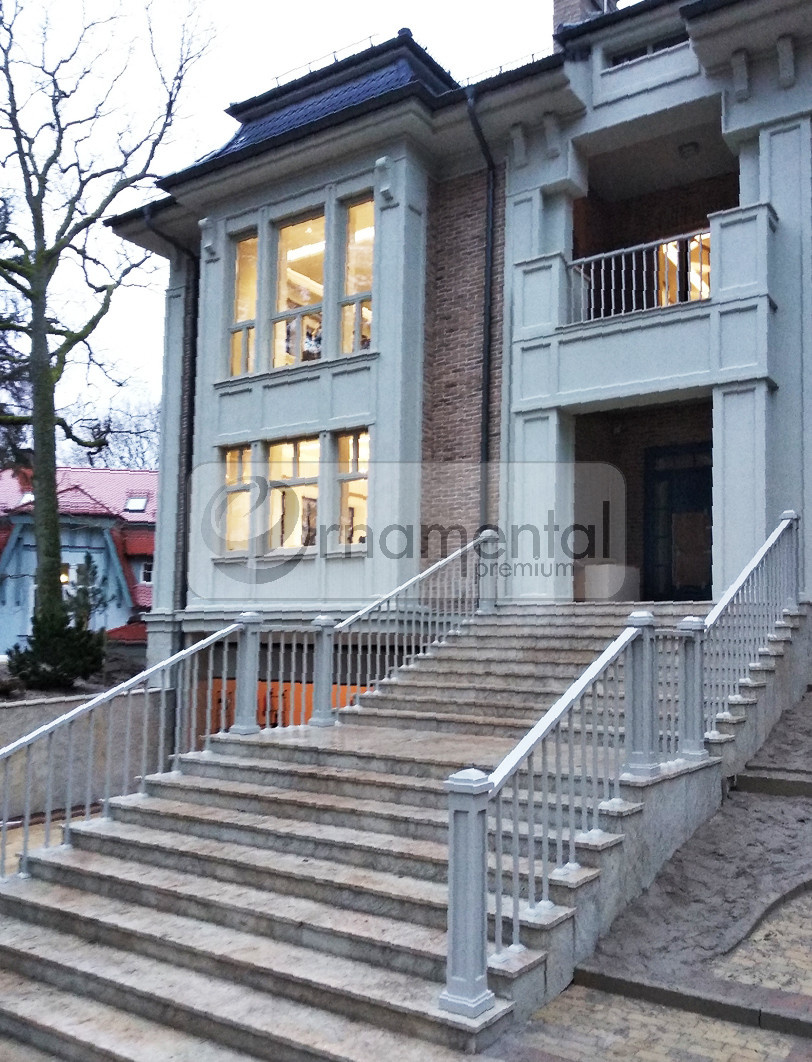 Обложка проекта: Ограждение и балюстрады в частном доме