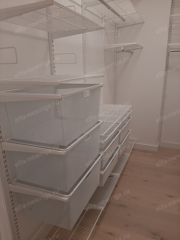 Средняя гардеробная Эльфа в белом металле (5,2 кв. м.)