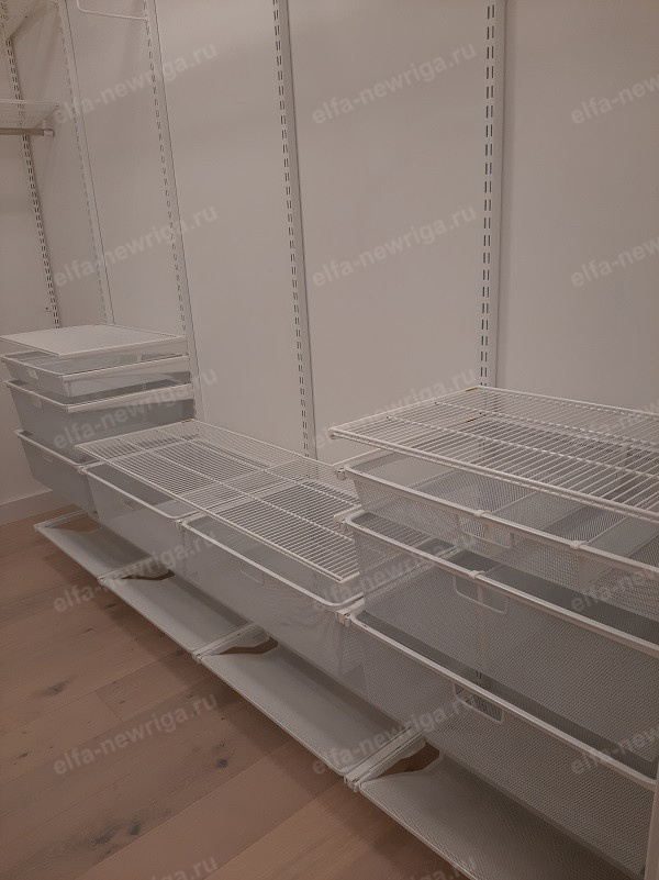 Средняя гардеробная Эльфа в белом металле (5,2 кв. м.)