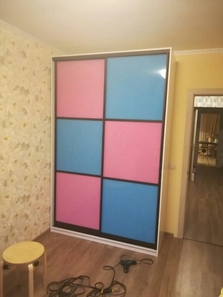 Шкафы и стеллажи