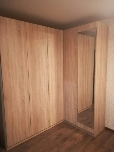 Шкафы и стеллажи