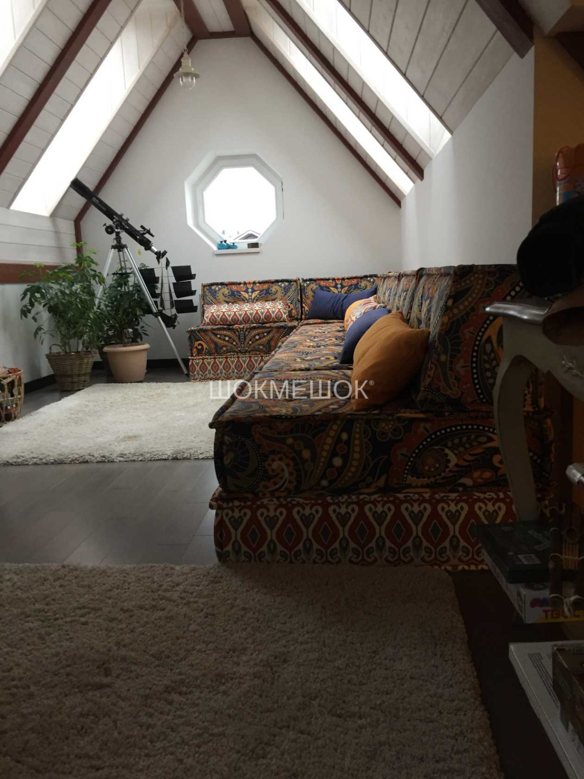 Диван из подушек модулей Куба в восточно стиле