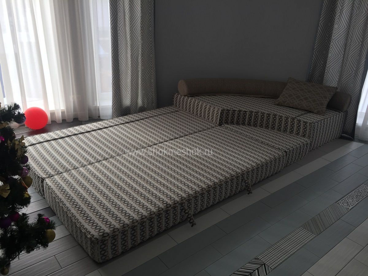 Модульный эркерный диван