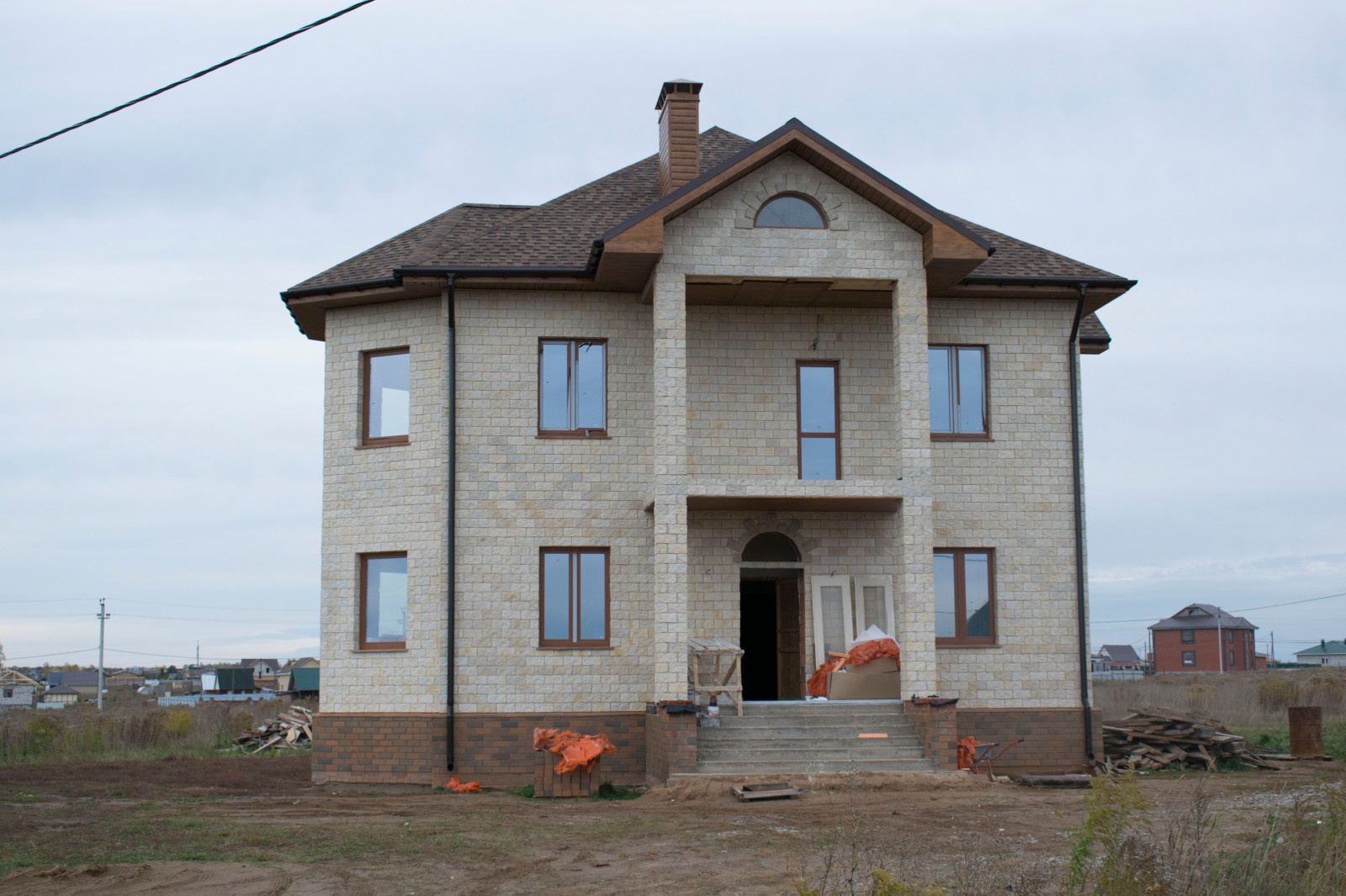 Строительство загородного по индивидуальному проекту.