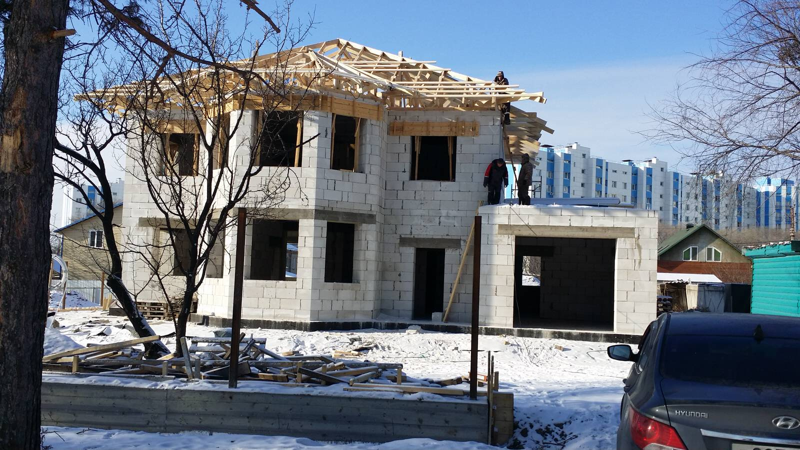Жилой дом из газобетона облицованного кирпичом